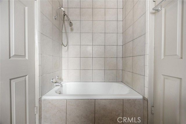 2829 Dracena Street, Bakersfield, CA 93304