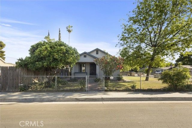 2829 Dracena Street, Bakersfield, CA 93304