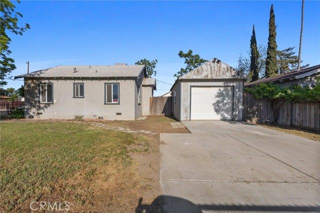 2829 Dracena Street, Bakersfield, CA 93304