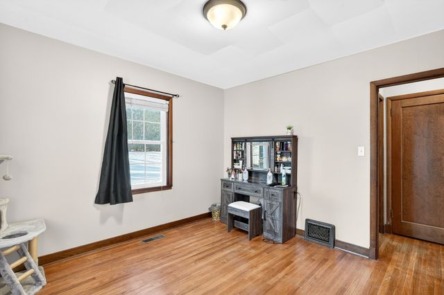 1336 Florence Avenue, Clinton, IA 52732