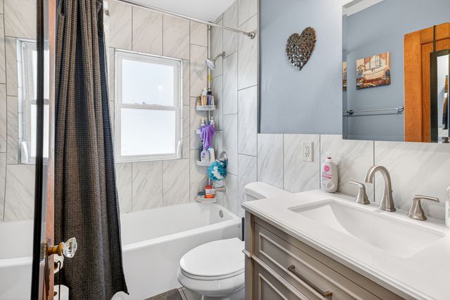 1336 Florence Avenue, Clinton, IA 52732