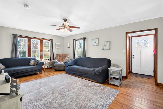 1336 Florence Avenue, Clinton, IA 52732