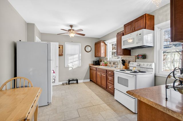 1336 Florence Avenue, Clinton, IA 52732