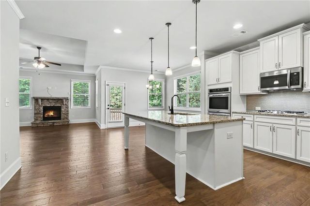 5985 Carruth Lake Drive, Cumming, GA 30028