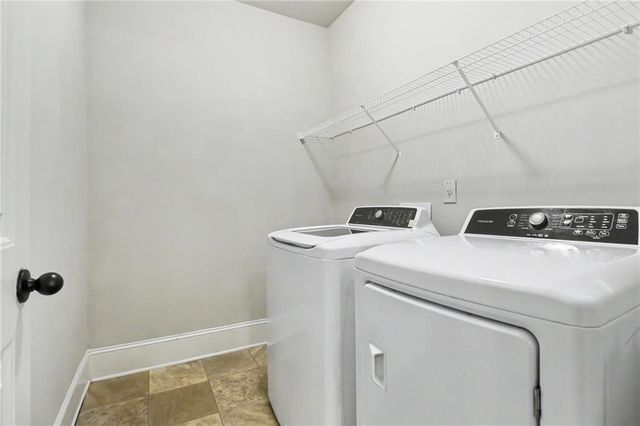 5985 Carruth Lake Drive, Cumming, GA 30028