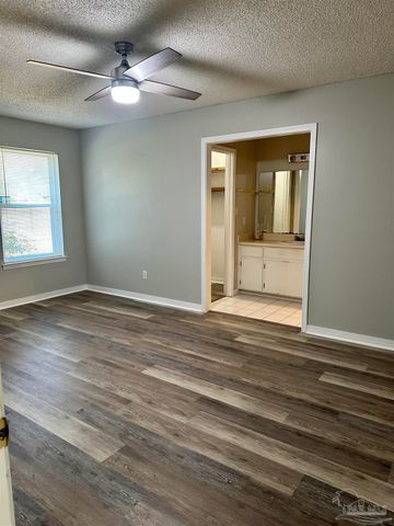 10714 Silver Creek Dr, Pensacola, FL 32506