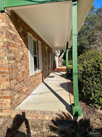 10714 Silver Creek Dr, Pensacola, FL 32506