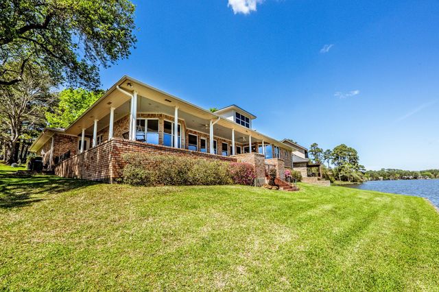 2008 Wickersham Drive, Huntsville, TX 77340