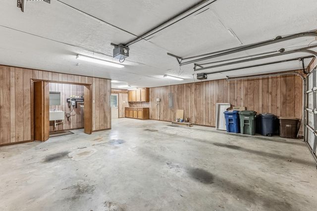 2008 Wickersham Drive, Huntsville, TX 77340