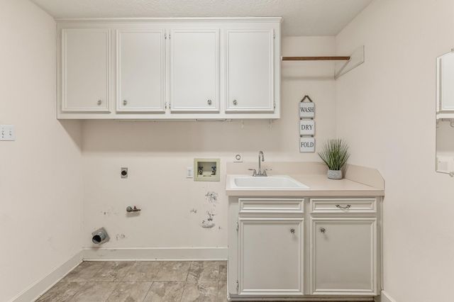 2008 Wickersham Drive, Huntsville, TX 77340