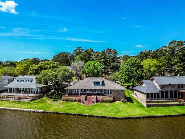 2008 Wickersham Drive, Huntsville, TX 77340