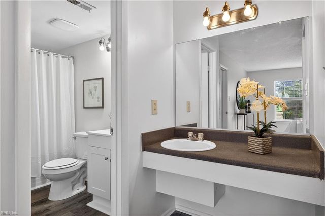 443 Shelter DR, Virginia Beach, VA 23462