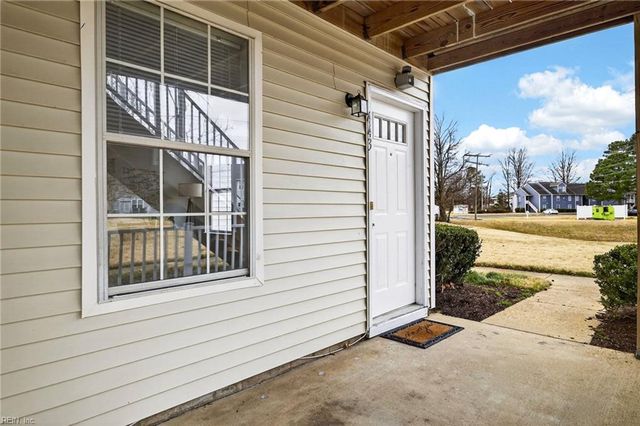 443 Shelter DR, Virginia Beach, VA 23462