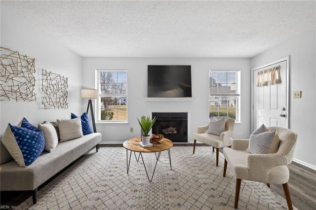 443 Shelter DR, Virginia Beach, VA 23462