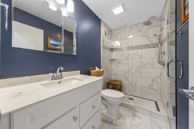 286 W Eagle Lake Drive, Maple Grove, MN 55369