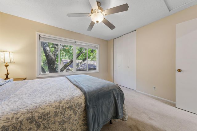 286 W Eagle Lake Drive, Maple Grove, MN 55369