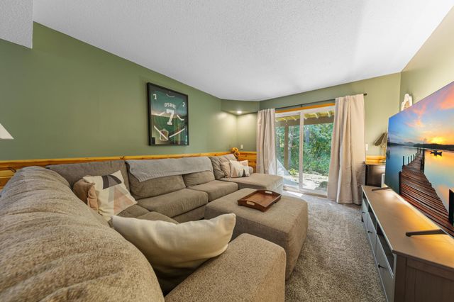 286 W Eagle Lake Drive, Maple Grove, MN 55369