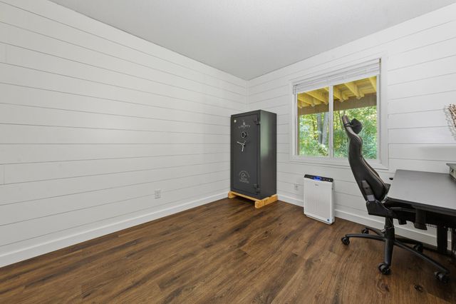 286 W Eagle Lake Drive, Maple Grove, MN 55369