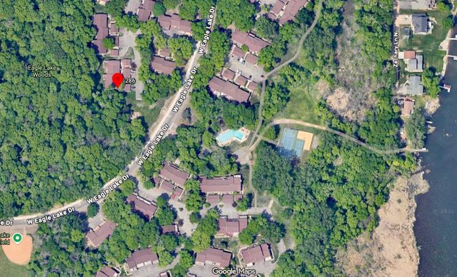 286 W Eagle Lake Drive, Maple Grove, MN 55369