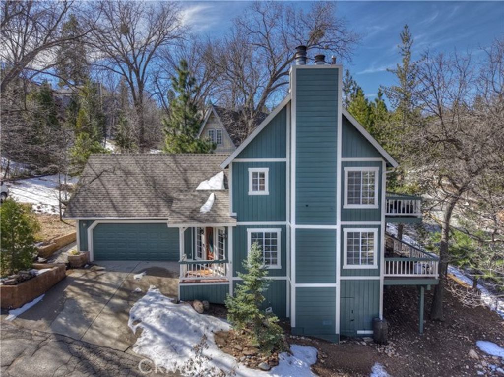 28223 North Bay, Lake Arrowhead, CA 92352