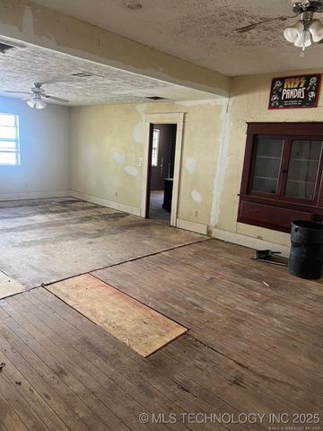 310 N Rowe, Pryor, OK 74361