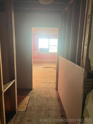 310 N Rowe, Pryor, OK 74361