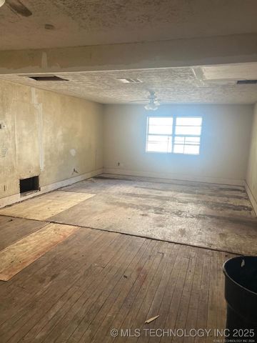 310 N Rowe, Pryor, OK 74361