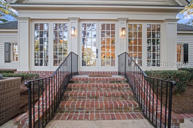 10 E Cottage Cir, Bluffton, SC 29910