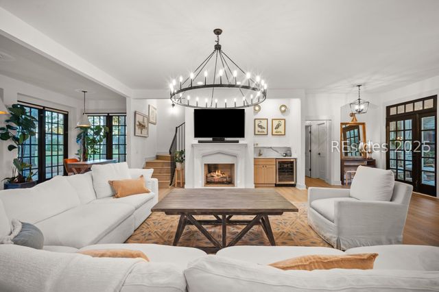 10 E Cottage Cir, Bluffton, SC 29910