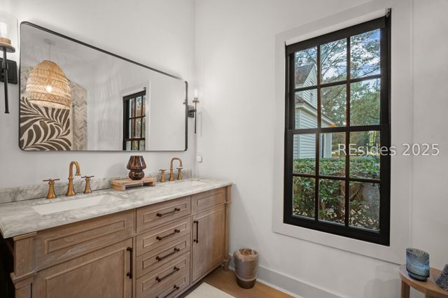 10 E Cottage Cir, Bluffton, SC 29910