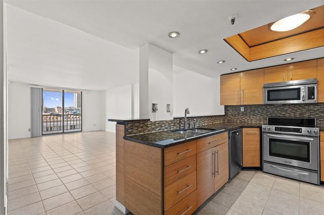 201 W LAUREL STREET 907, Tampa, FL 33602
