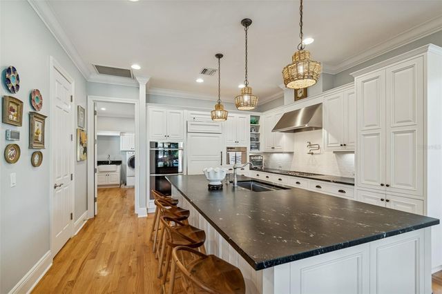 4909 W SPRING LAKE DRIVE, Tampa, FL 33629