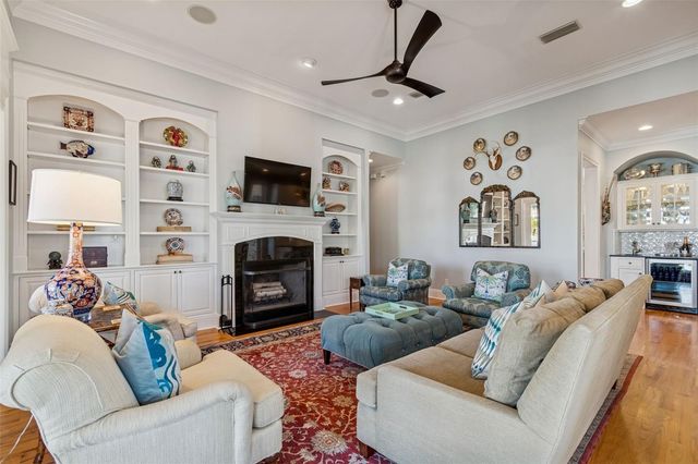 4909 W SPRING LAKE DRIVE, Tampa, FL 33629