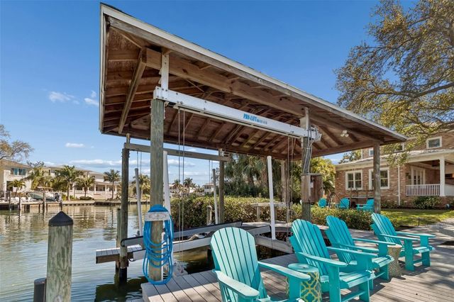 4909 W SPRING LAKE DRIVE, Tampa, FL 33629