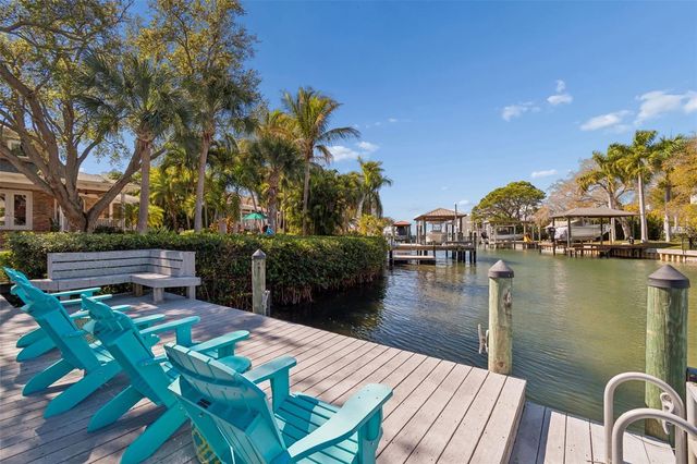 4909 W SPRING LAKE DRIVE, Tampa, FL 33629