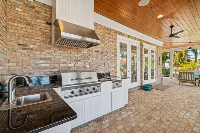 4909 W SPRING LAKE DRIVE, Tampa, FL 33629