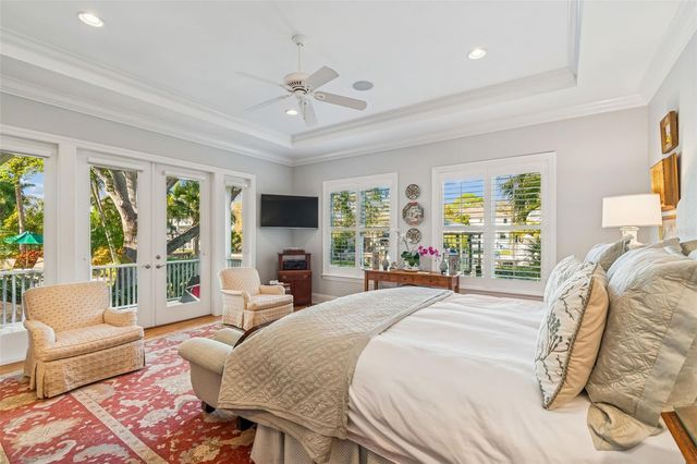 4909 W SPRING LAKE DRIVE, Tampa, FL 33629