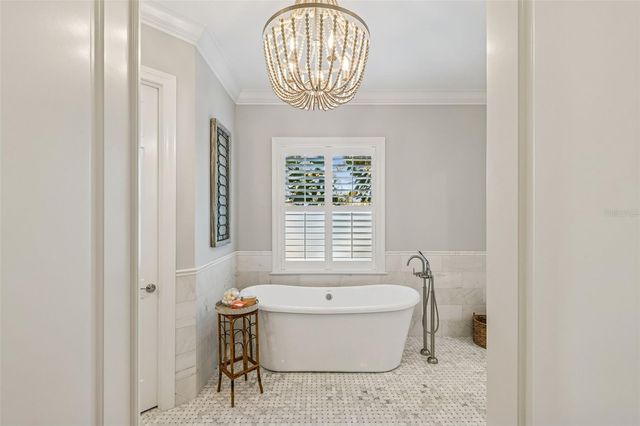 4909 W SPRING LAKE DRIVE, Tampa, FL 33629