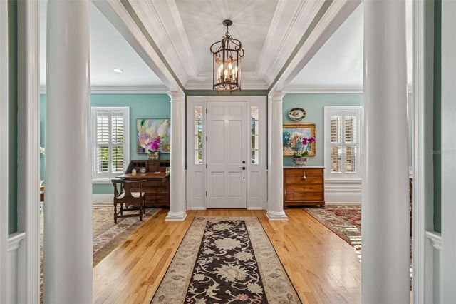 4909 W SPRING LAKE DRIVE, Tampa, FL 33629