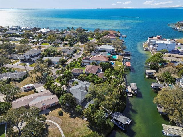 4909 W SPRING LAKE DRIVE, Tampa, FL 33629