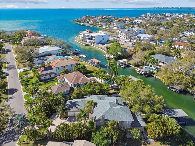 4909 W SPRING LAKE DRIVE, Tampa, FL 33629