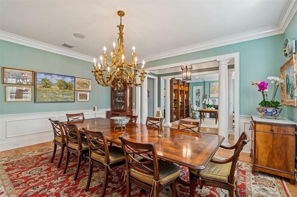 Image 14 of property listing at 4909 W SPRING LAKE DRIVE, Tampa, FL 33629