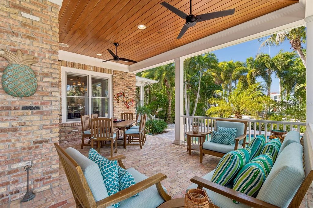 Image 30 of property listing at 4909 W SPRING LAKE DRIVE, Tampa, FL 33629