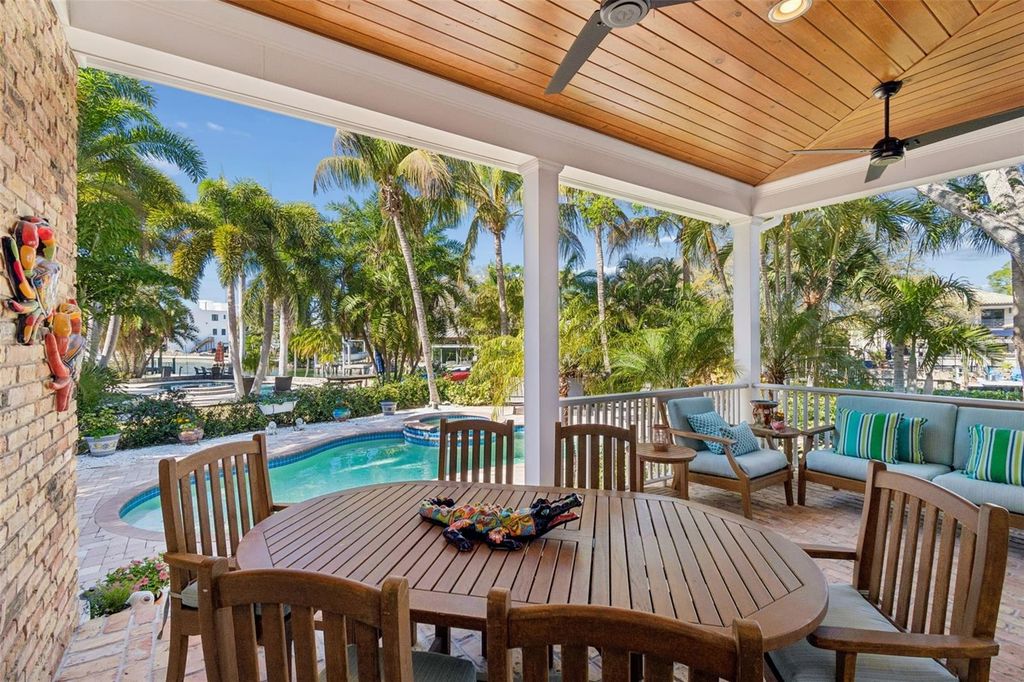 Image 5 of property listing at 4909 W SPRING LAKE DRIVE, Tampa, FL 33629