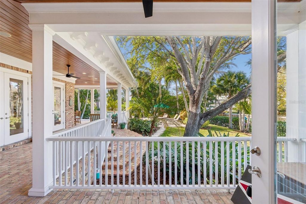 Image 41 of property listing at 4909 W SPRING LAKE DRIVE, Tampa, FL 33629