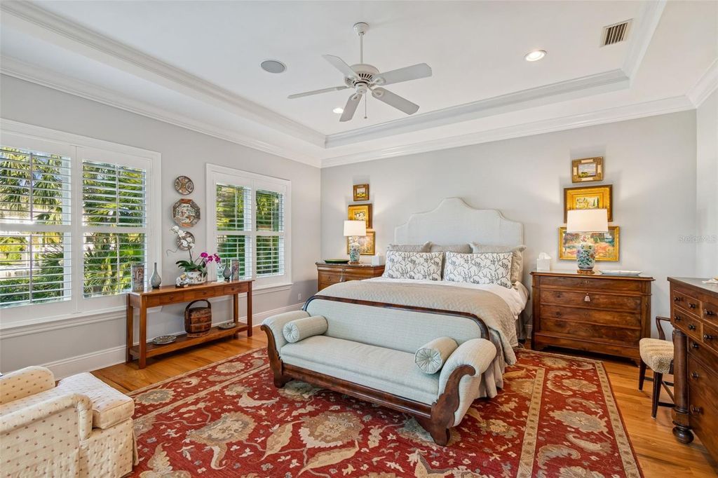 Image 42 of property listing at 4909 W SPRING LAKE DRIVE, Tampa, FL 33629