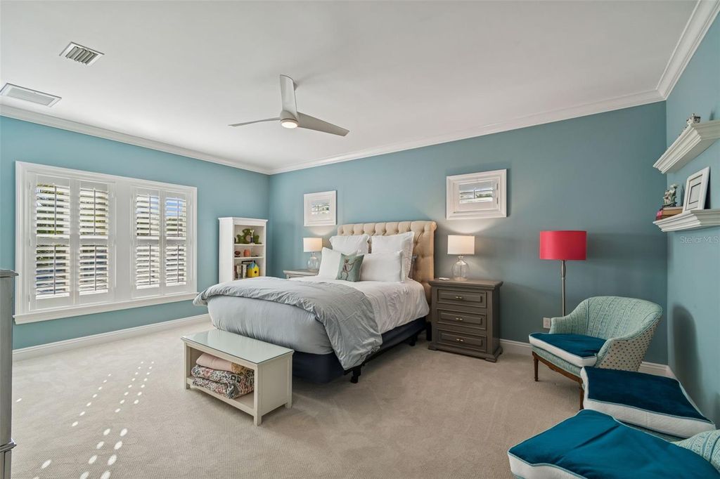 Image 60 of property listing at 4909 W SPRING LAKE DRIVE, Tampa, FL 33629