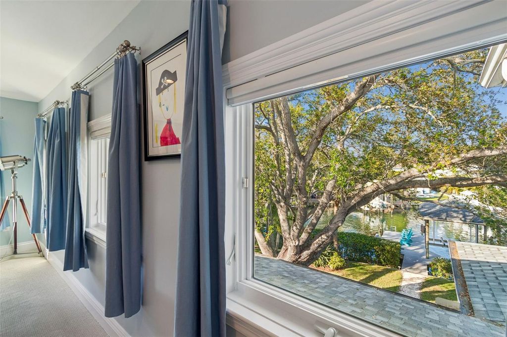 Image 63 of property listing at 4909 W SPRING LAKE DRIVE, Tampa, FL 33629