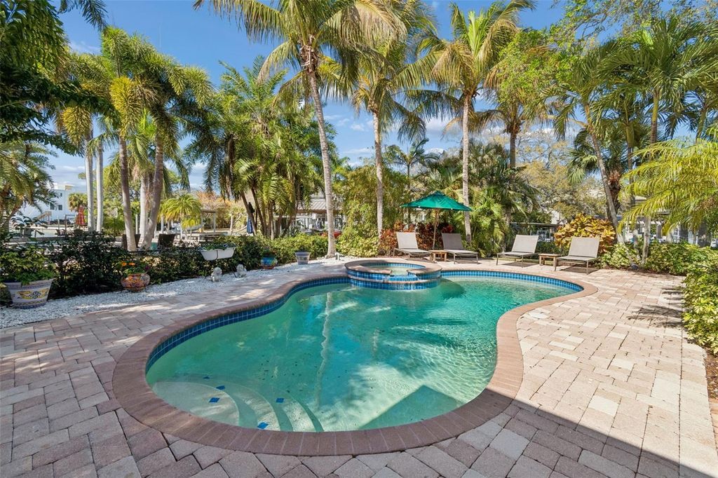 Image 77 of property listing at 4909 W SPRING LAKE DRIVE, Tampa, FL 33629