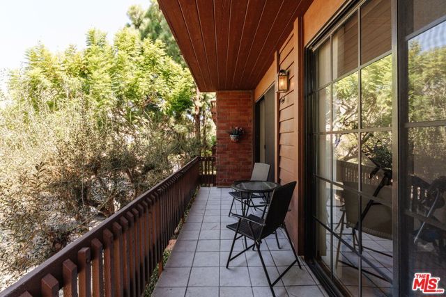 10336 Almayo Avenue 302, Los Angeles, CA 90064